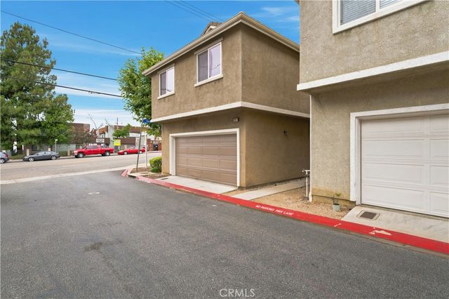 13471 Sunny Palms Ln, Sylmar, CA 91342