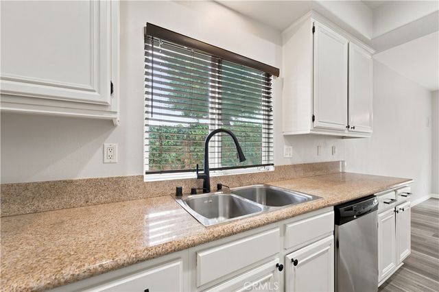 13471 Sunny Palms Ln, Sylmar, CA 91342