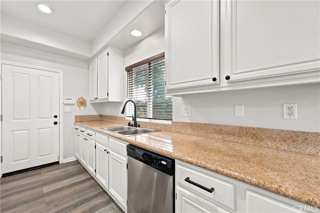 13471 Sunny Palms Ln, Sylmar, CA 91342
