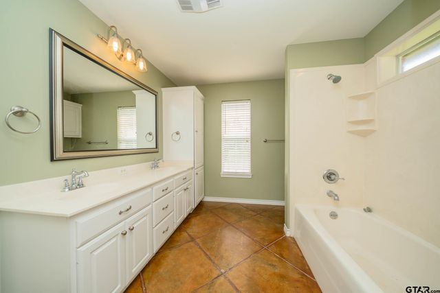 3460 Hawk Rd., Diana, TX 75640