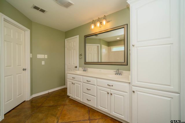 3460 Hawk Rd., Diana, TX 75640