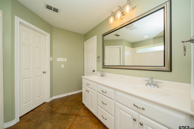 3460 Hawk Rd., Diana, TX 75640