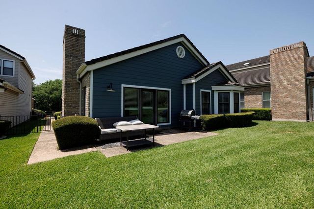 5 Champions LN, Lakeway, TX 78734
