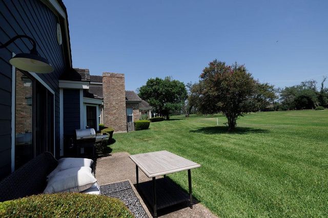 5 Champions LN, Lakeway, TX 78734