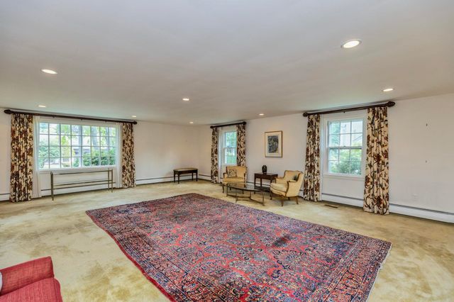 147 Kearney Street, Manchester, NH 03104