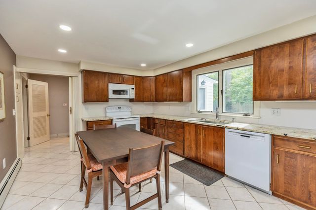 147 Kearney Street, Manchester, NH 03104