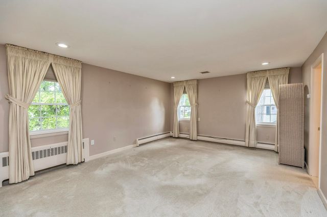 147 Kearney Street, Manchester, NH 03104