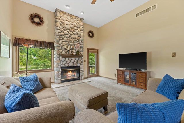 N60W23922 Butternut LANE, Sussex, WI 53089