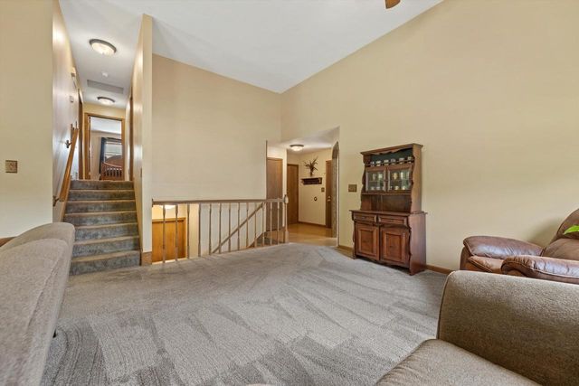 N60W23922 Butternut LANE, Sussex, WI 53089