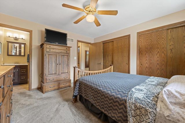 N60W23922 Butternut LANE, Sussex, WI 53089