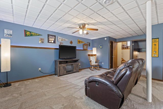 N60W23922 Butternut LANE, Sussex, WI 53089