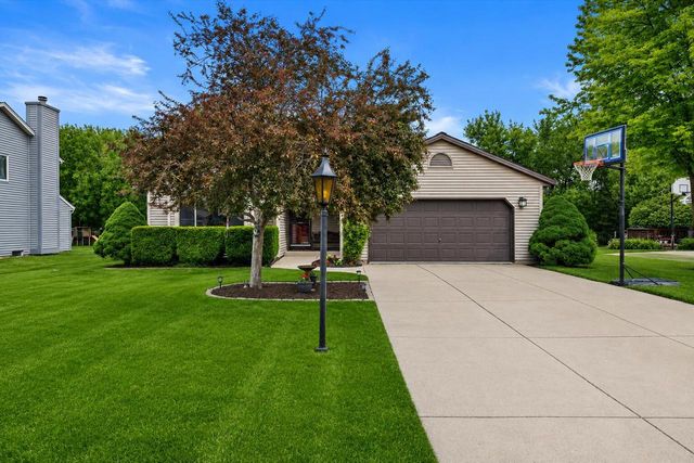 N60W23922 Butternut LANE, Sussex, WI 53089