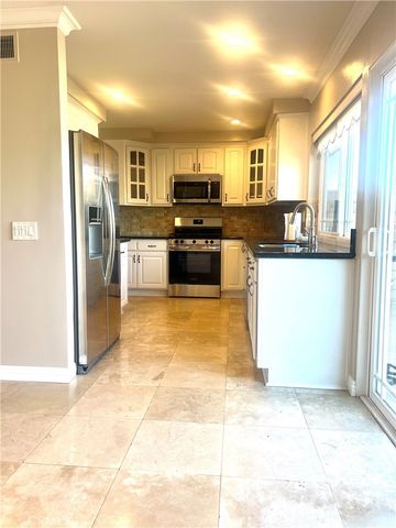 5052 Hampton Court, Westminster, CA 92683