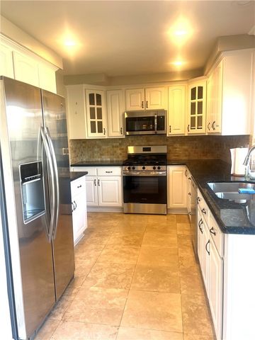 5052 Hampton Court, Westminster, CA 92683