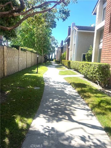 5052 Hampton Court, Westminster, CA 92683