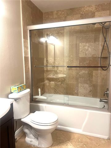 5052 Hampton Court, Westminster, CA 92683