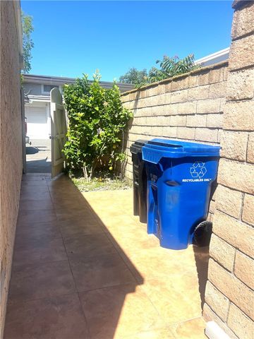 5052 Hampton Court, Westminster, CA 92683