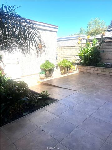 5052 Hampton Court, Westminster, CA 92683