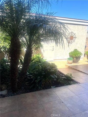 5052 Hampton Court, Westminster, CA 92683