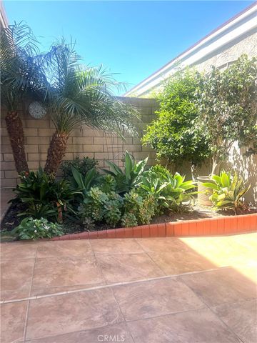 5052 Hampton Court, Westminster, CA 92683