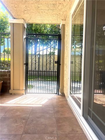 5052 Hampton Court, Westminster, CA 92683