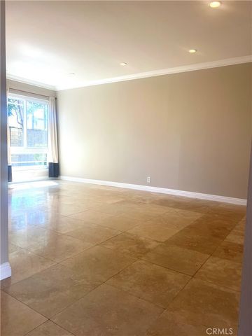 5052 Hampton Court, Westminster, CA 92683