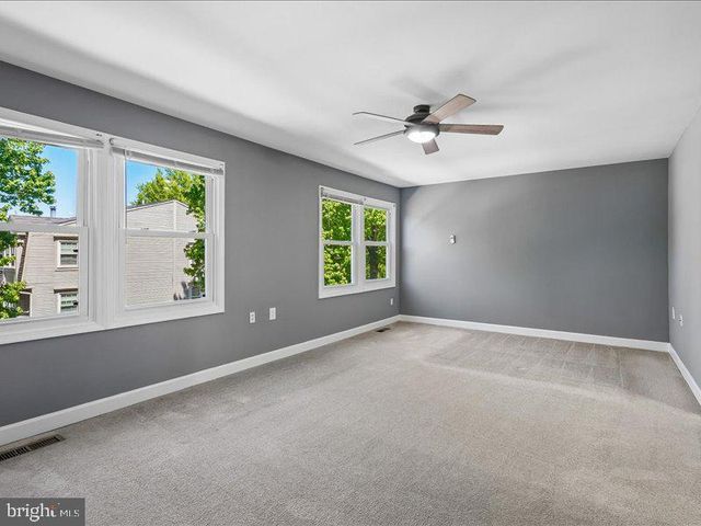 12123 SALEMTOWN DR, Woodbridge, VA 22192
