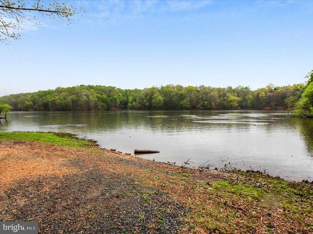 12123 SALEMTOWN DR, Woodbridge, VA 22192