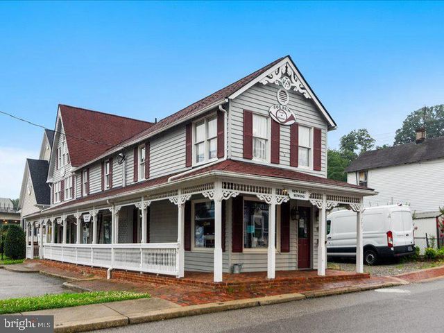 12123 SALEMTOWN DR, Woodbridge, VA 22192