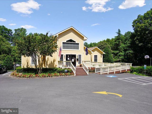 12123 SALEMTOWN DR, Woodbridge, VA 22192