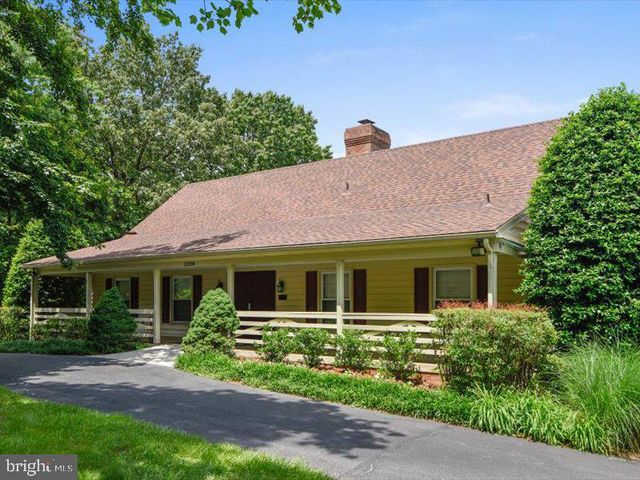 12123 SALEMTOWN DR, Woodbridge, VA 22192