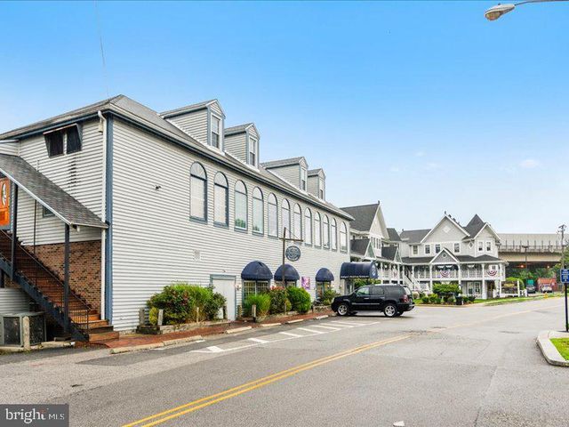 12123 SALEMTOWN DR, Woodbridge, VA 22192
