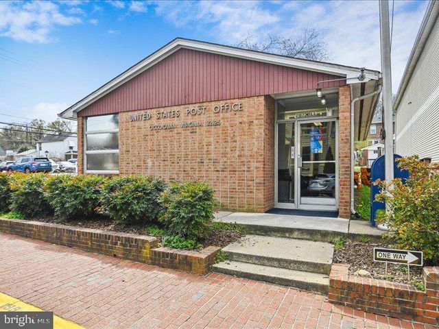 12123 SALEMTOWN DR, Woodbridge, VA 22192
