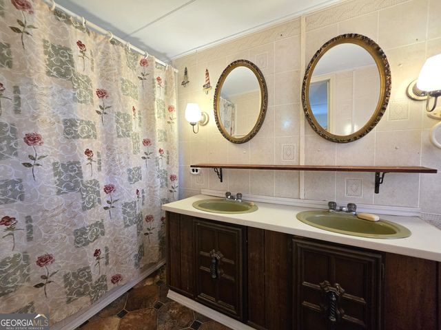 21 Dundee Lake Circle, Griffin, GA 30223