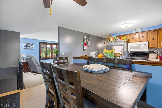 6641 Hillfield Street NW, North Canton, OH 44720