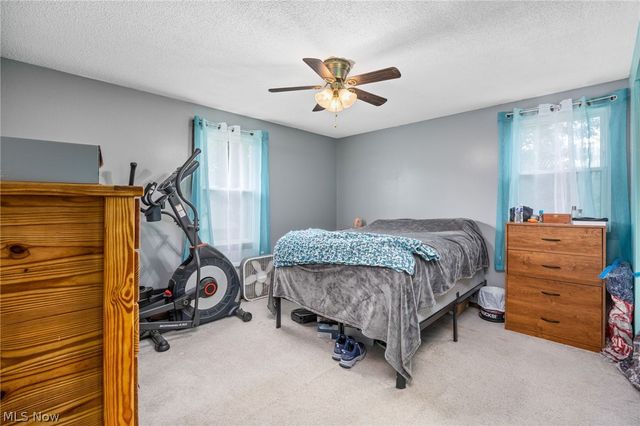 6641 Hillfield Street NW, North Canton, OH 44720