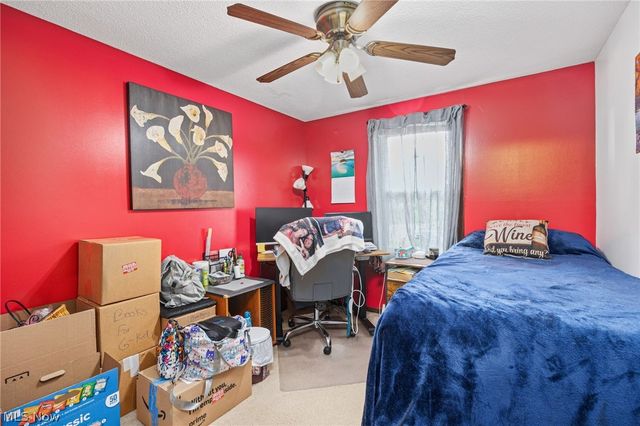 6641 Hillfield Street NW, North Canton, OH 44720