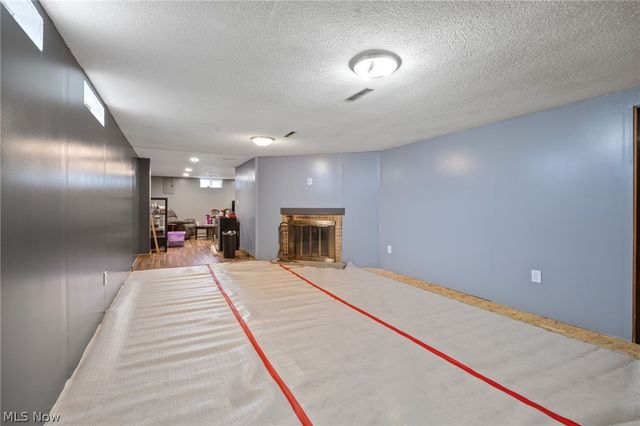 6641 Hillfield Street NW, North Canton, OH 44720