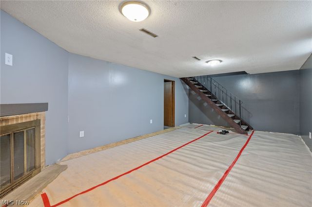 6641 Hillfield Street NW, North Canton, OH 44720