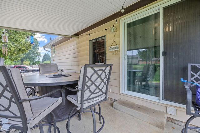 6641 Hillfield Street NW, North Canton, OH 44720