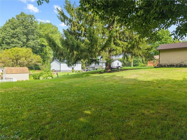 6641 Hillfield Street NW, North Canton, OH 44720