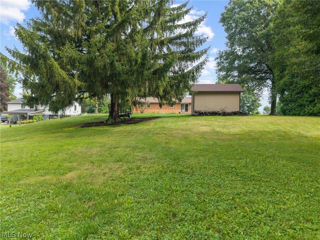 6641 Hillfield Street NW, North Canton, OH 44720