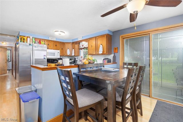 6641 Hillfield Street NW, North Canton, OH 44720