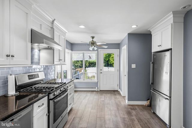 810 WASHINGTON AVE, Palmyra, NJ 08065