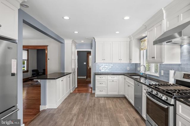 810 WASHINGTON AVE, Palmyra, NJ 08065