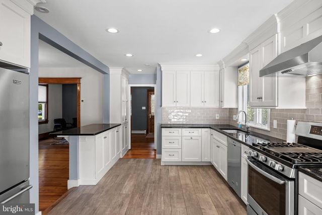 810 WASHINGTON AVE, Palmyra, NJ 08065