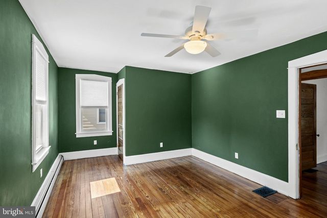 810 WASHINGTON AVE, Palmyra, NJ 08065