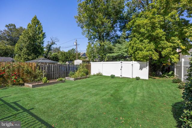 810 WASHINGTON AVE, Palmyra, NJ 08065
