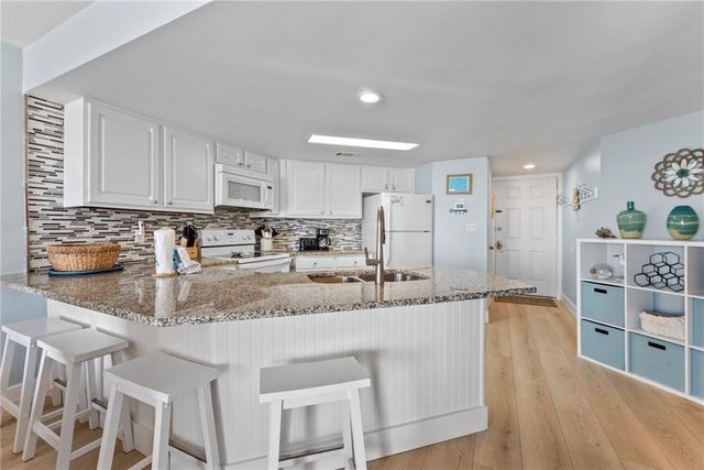 317 Beach Boulevard 204A, Gulf Shores, AL 36542