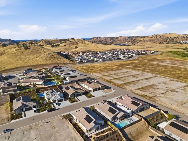 19707 Goldfield Lane, Friant, CA 93626